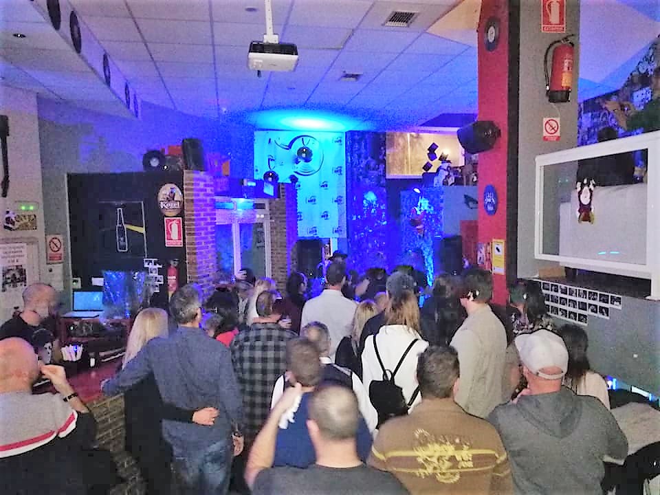 Pub Bar avec Musique À VENDRE à Benalmadena Costa del Sol - MUSIQUE EN DIRECT