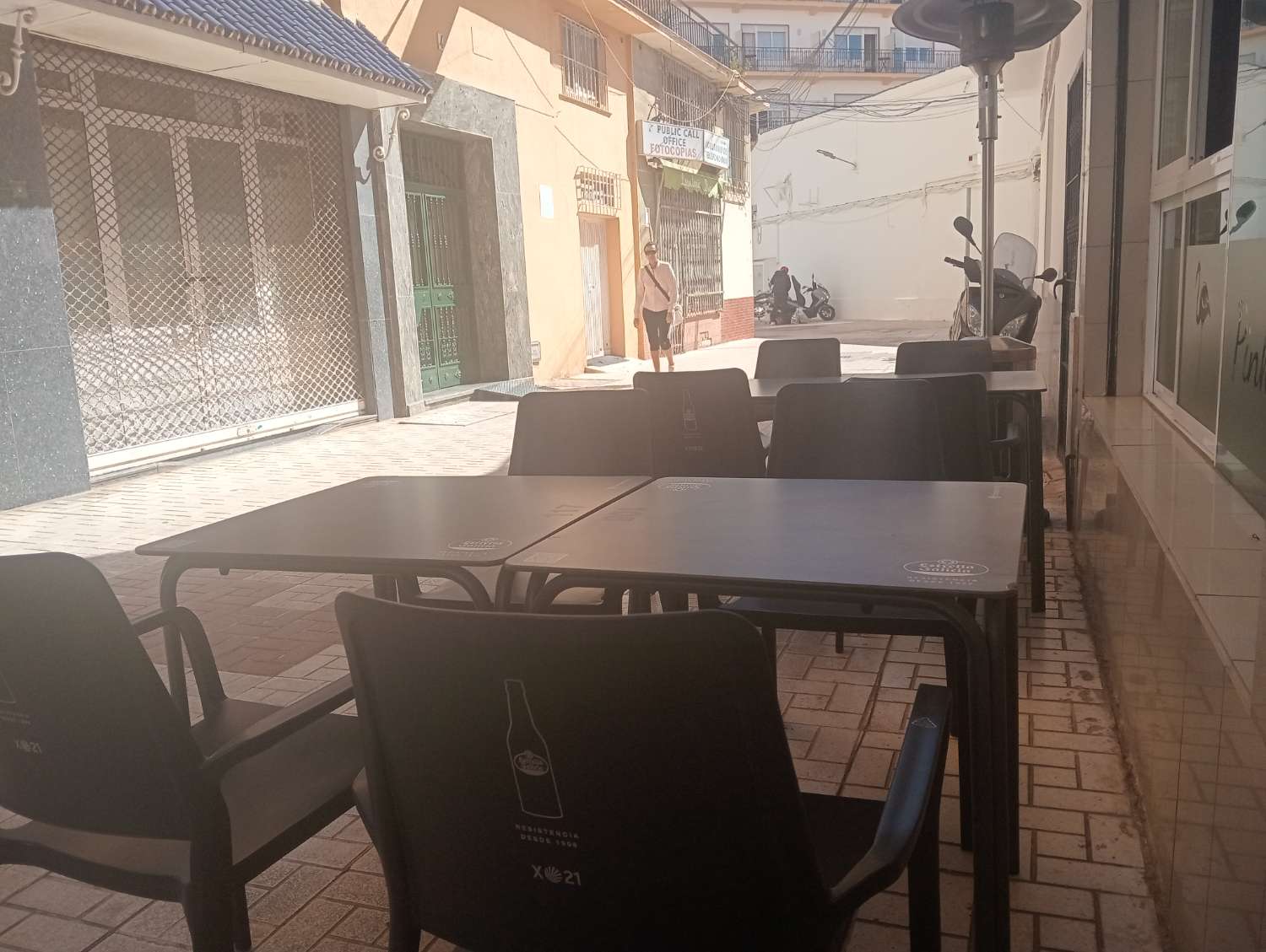 Cafe Bar Restaurante en Torremolinos - Bajo alquiler