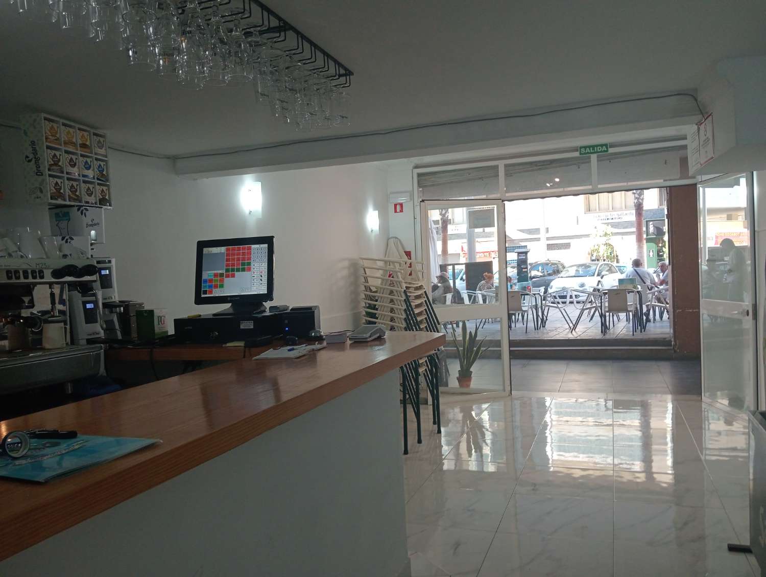 Cafeteria & Pizzeria in Fuengirola 100 meters from the BEACH