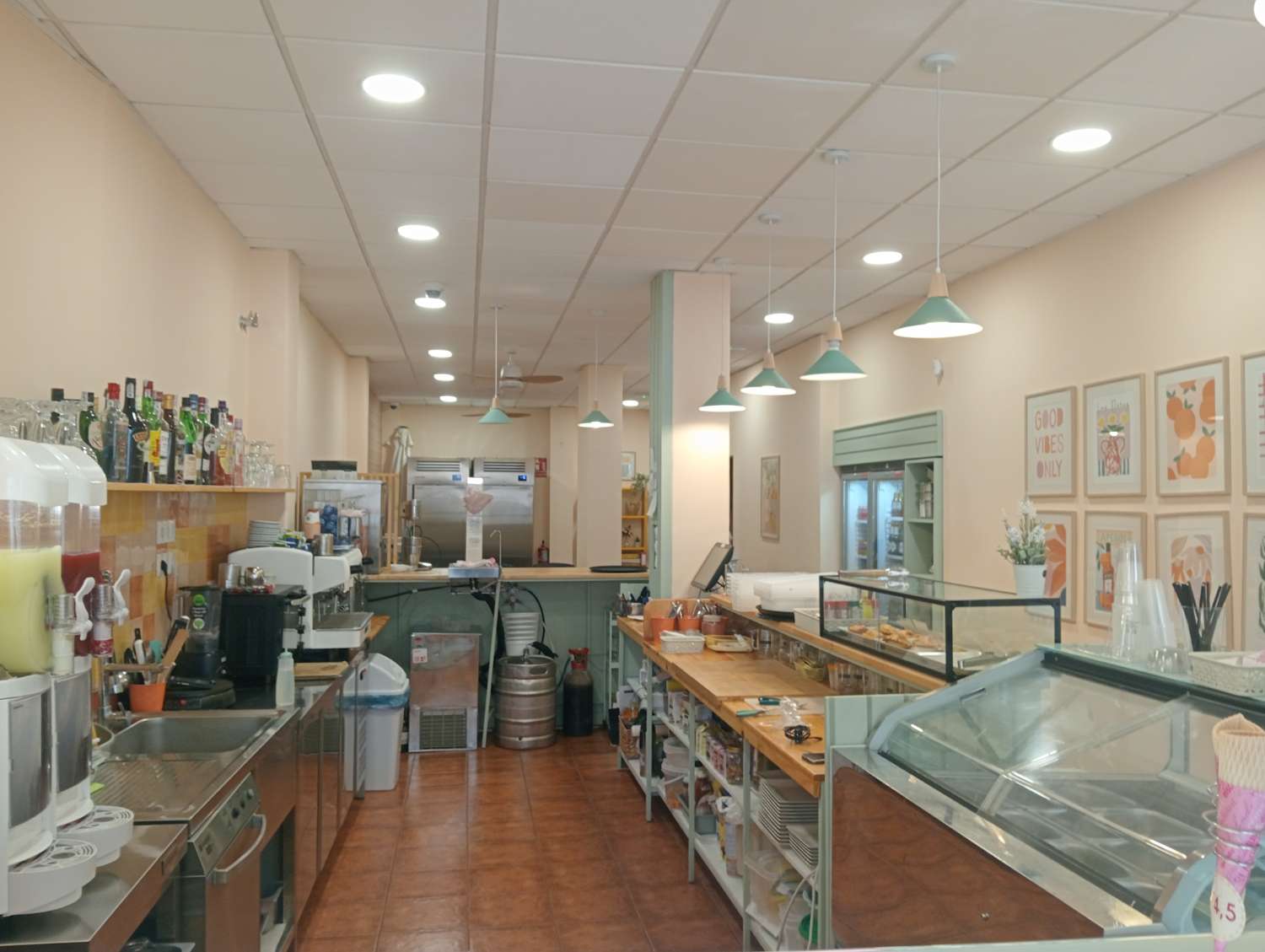 Cafeteria Ice Cream Shop til salg Torremolinos Center