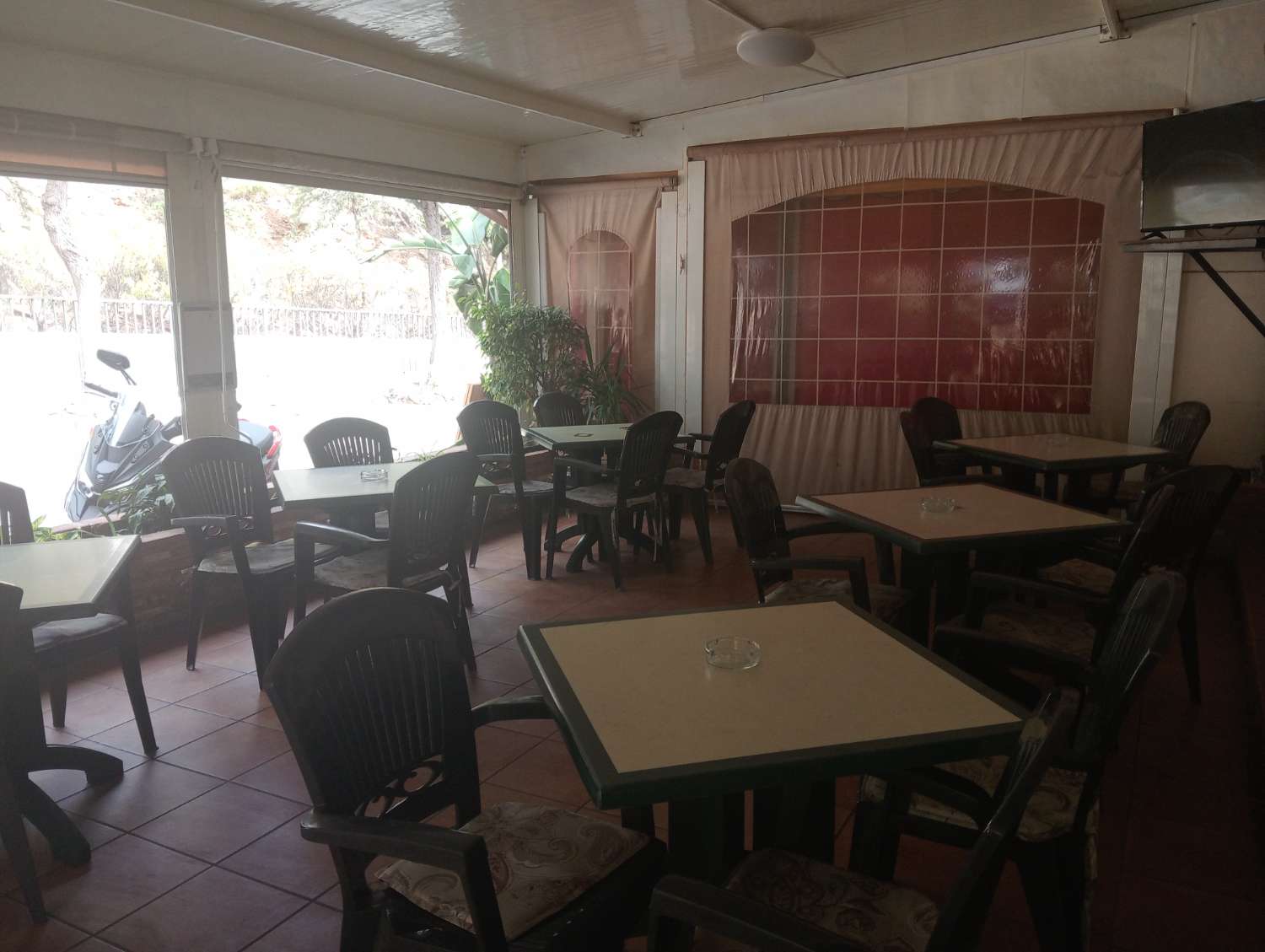 Pub met keuken in Benalmadena - Groot terras