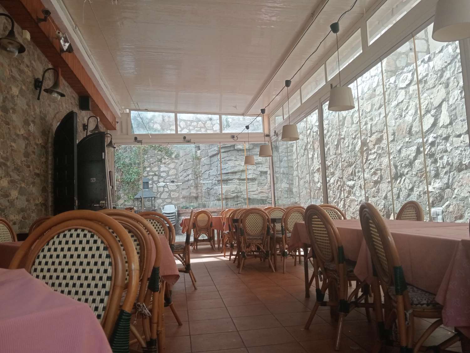 Bar siirtää Arroyo de la Miel (Benalmádena)