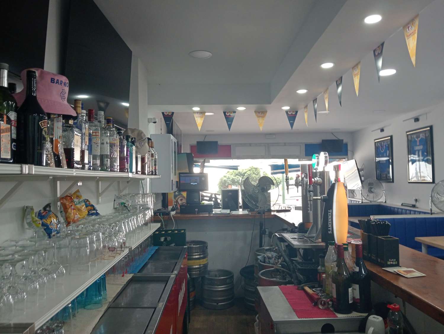 Commercial Bar for sale in Benalmadena Costa del Sol - profitability €14,400 per year