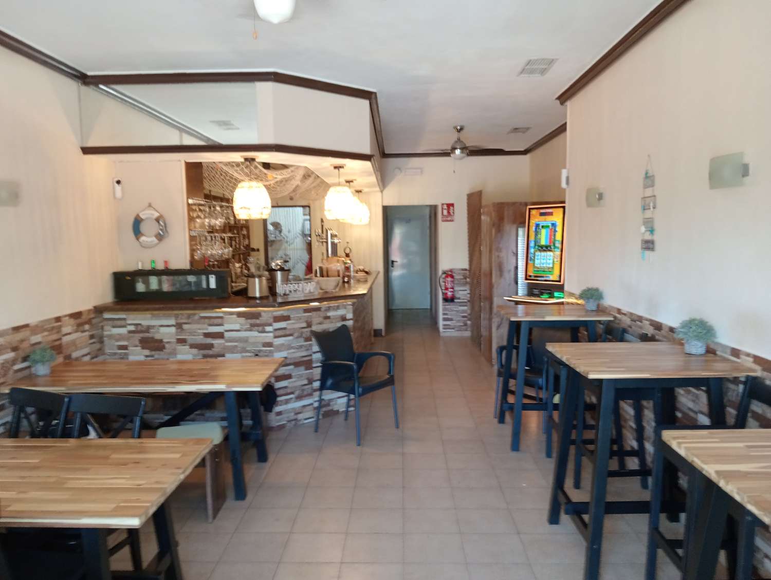 Traspaso Cafe Bar cocina en Torremolinos - La Carihuela , Costa del Sol - con studio vivienda propietario