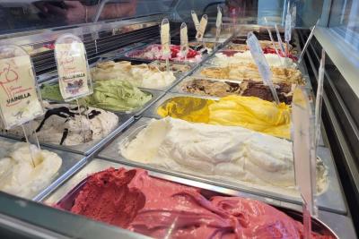 Gelateria en transferència in Parque de la Paloma (Benalmádena)